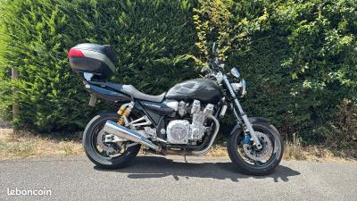 YAMAHA XJR 1300