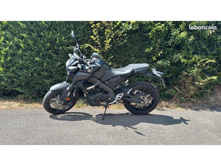 YAMAHA MT-125
